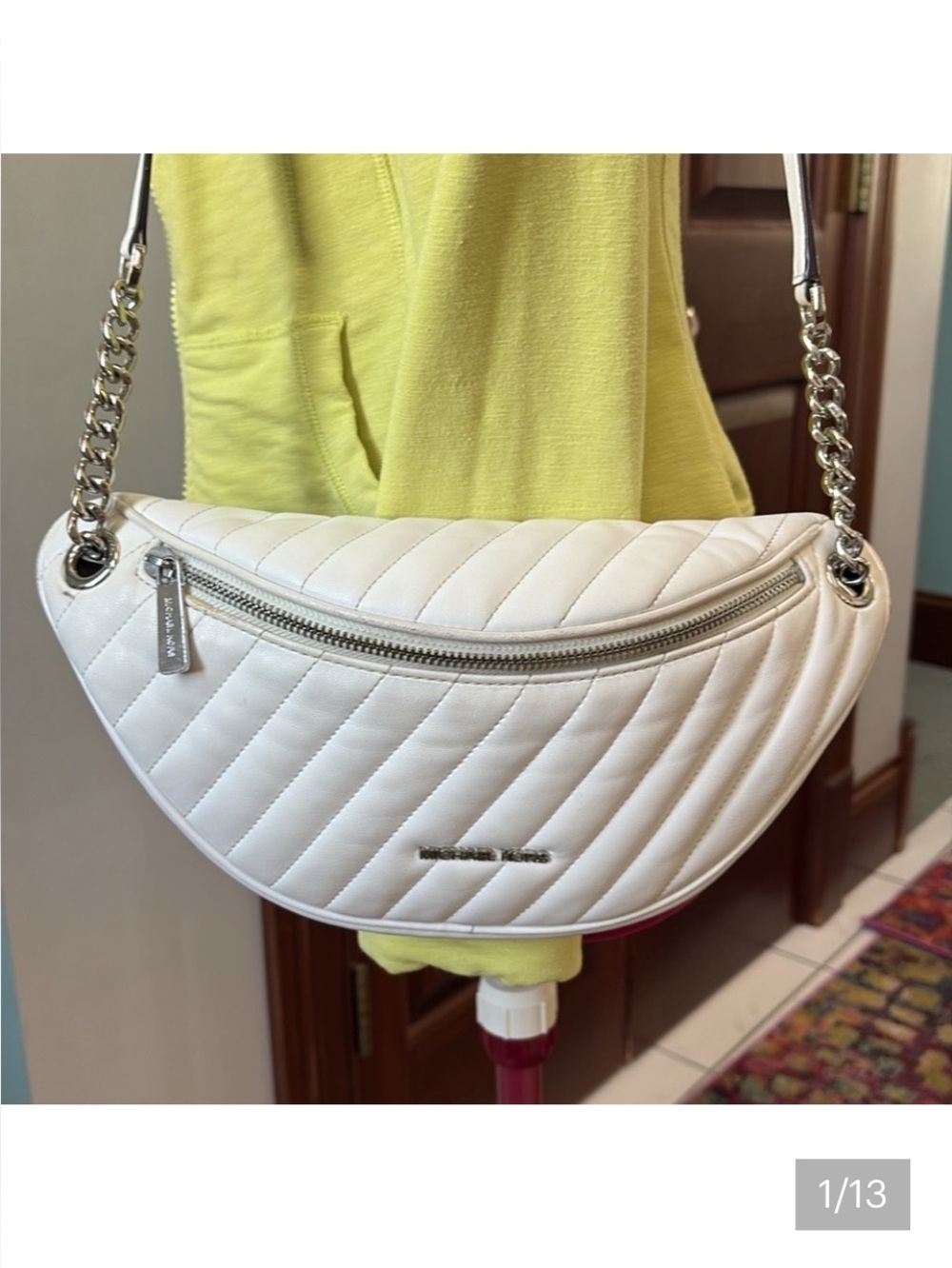 Michael Kors   Shoulder bag  crescent shaped  quilted front  leather  white
Silv
